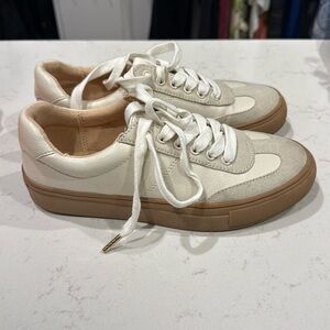 Tennis Shoes